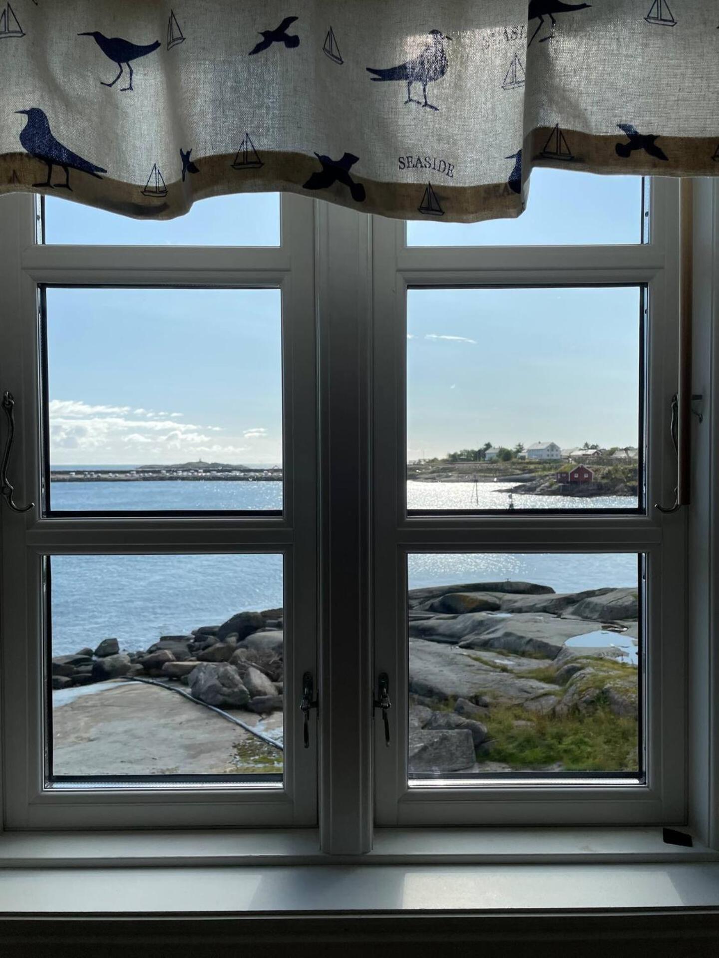 Nordlandshus Ved Havet Pa Reine, Lofoten Buitenkant foto